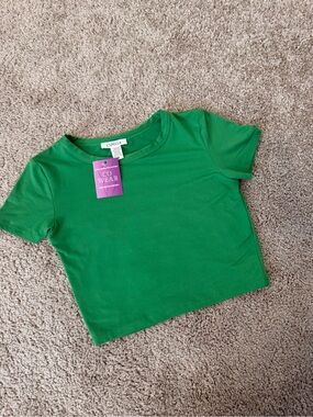 NWT-Green Crop Top, Medium